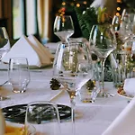 Gæstehus New & De Nage 4*