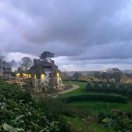 New & De Nage 招待所 4*