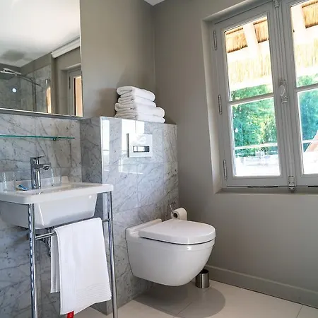 New & De Nage Pensionat Honfleur