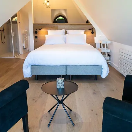 New & De Nage 4* Honfleur