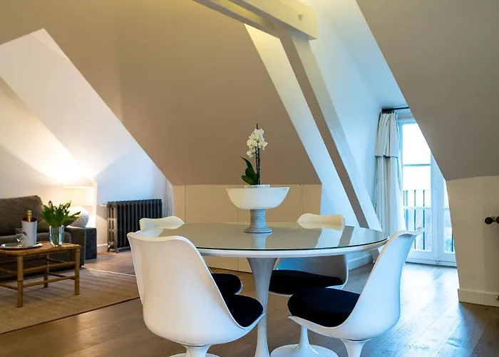 Guest house New & De Nage 4*