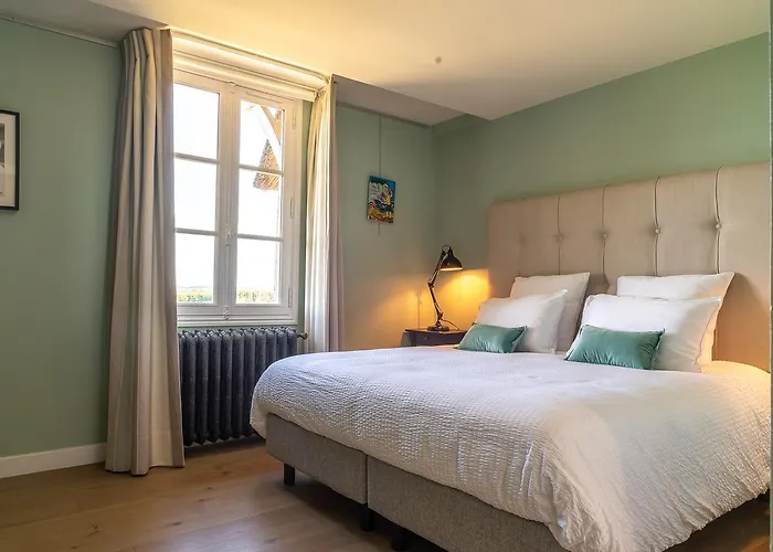 Maison d'hôtes New Cottage&spa De Nage 4*